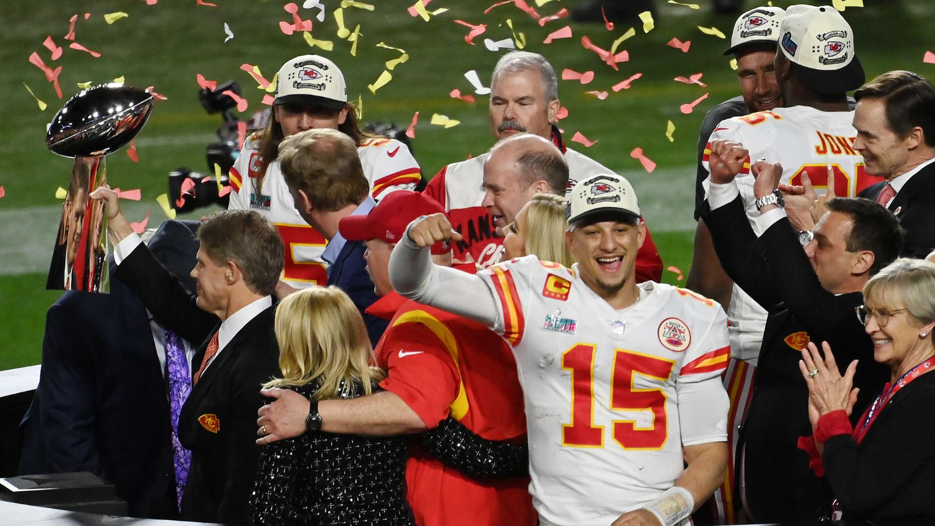 留下了难以 留下了难以