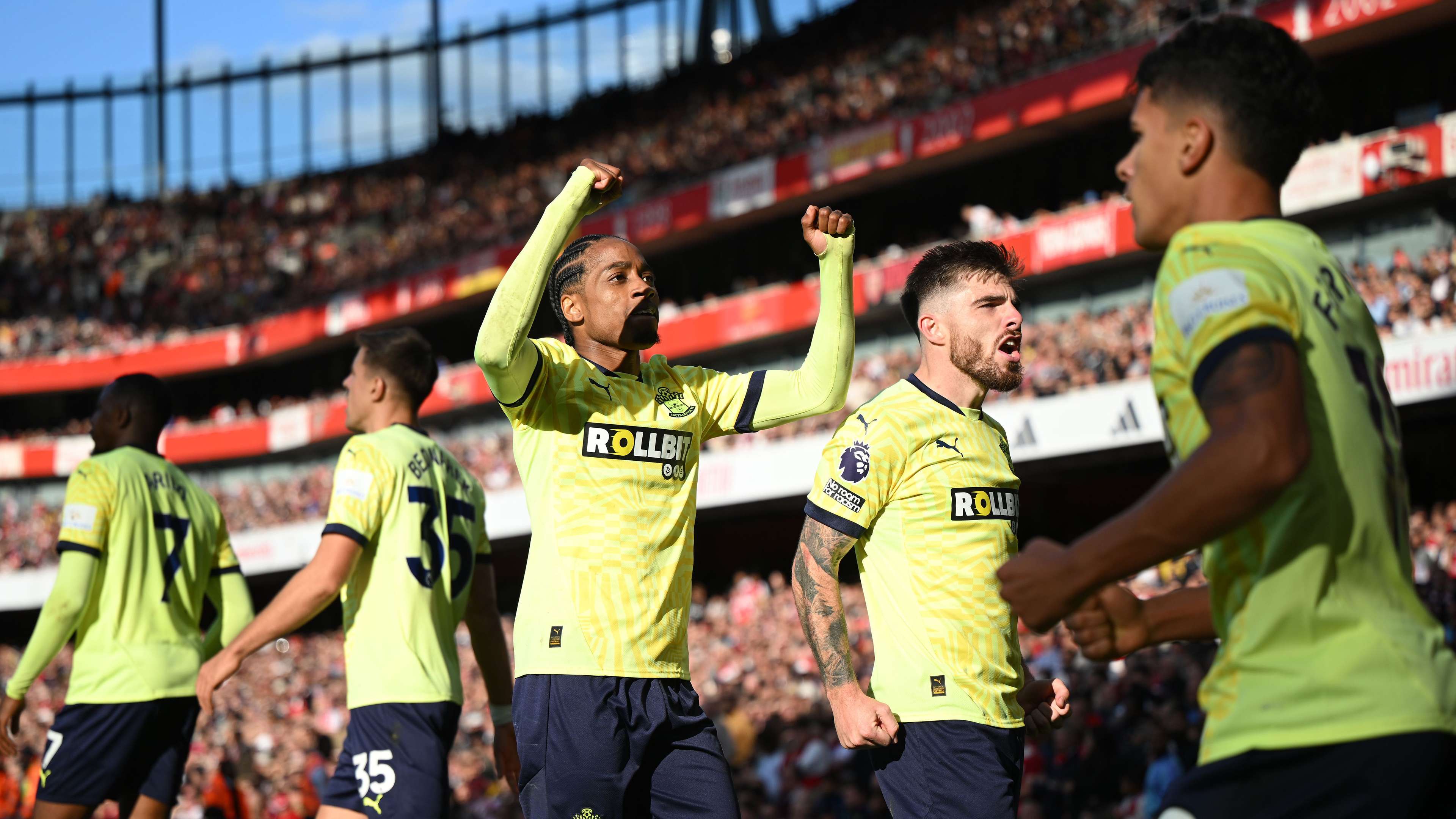 篮网102-86轻取热火 拉塞尔17分克拉克斯顿12+10.